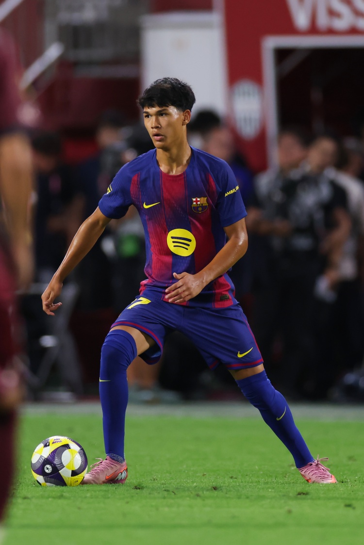 不走运！每体：巴萨小将德罗身体不适，亚马尔受伤他本可获得机会